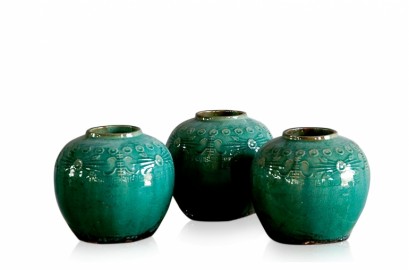  Hand painted glazed ceramic vase