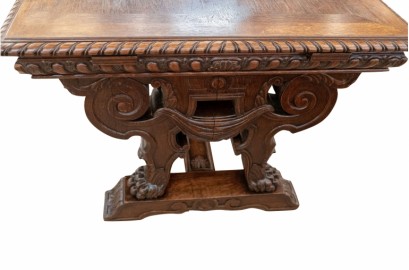 Renaissance Table
