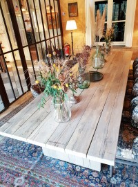 Dining table in Raw Wood Palazzo