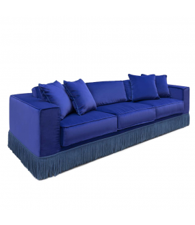 The Otello sofa, a superb velvet sofa with its long fringes