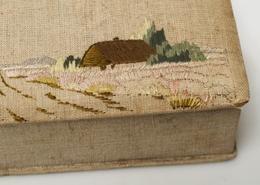 20s cotton embroidered box 