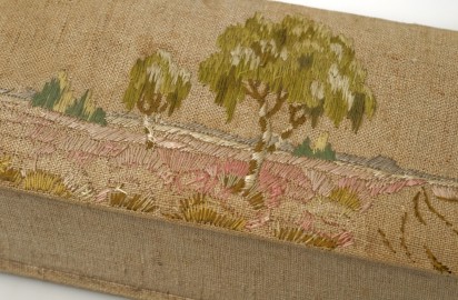 20s cotton embroidered box 